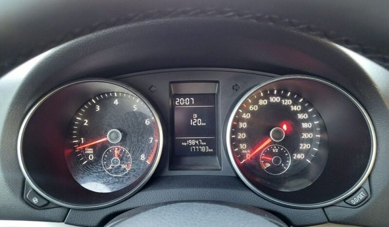 Volkswagen Golf full