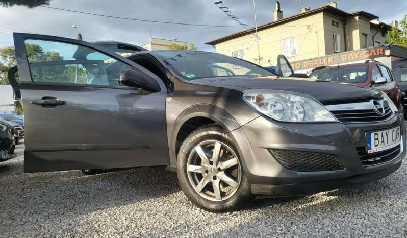 Opel Astra full