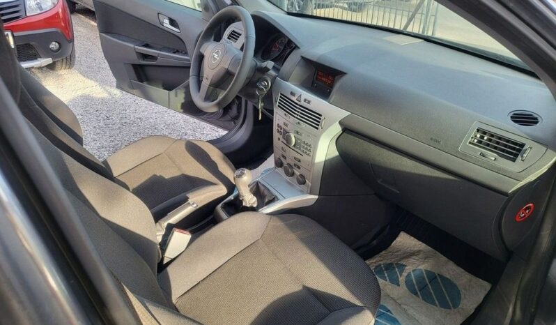 Opel Astra full