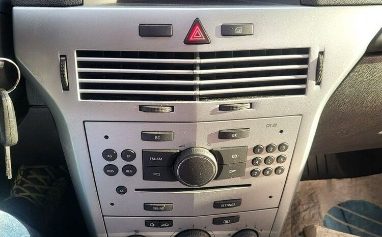Opel Astra full