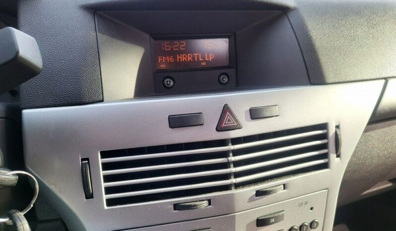 Opel Astra full