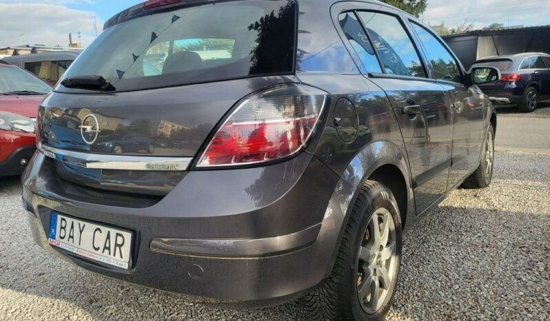 Opel Astra full
