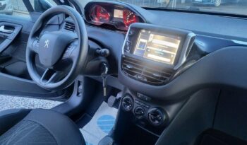 Peugeot 208 full