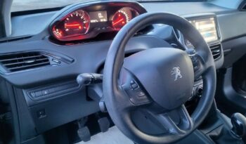 Peugeot 208 full