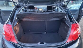Peugeot 208 full
