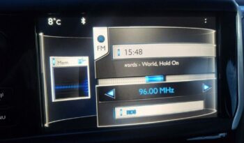 Peugeot 208 full