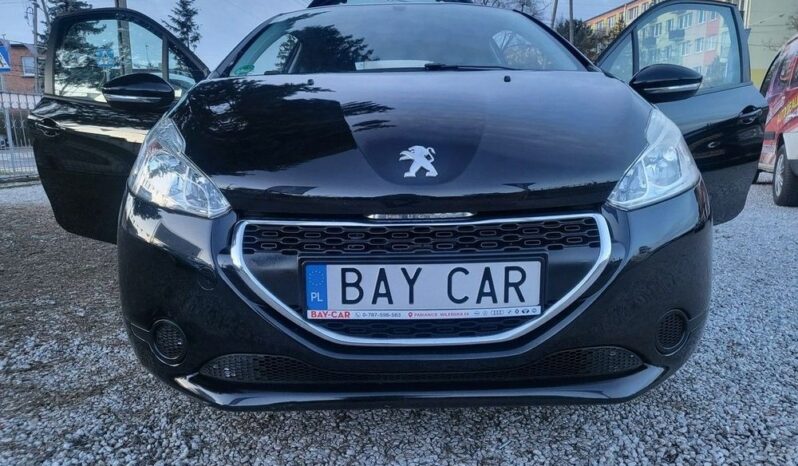 Peugeot 208 full
