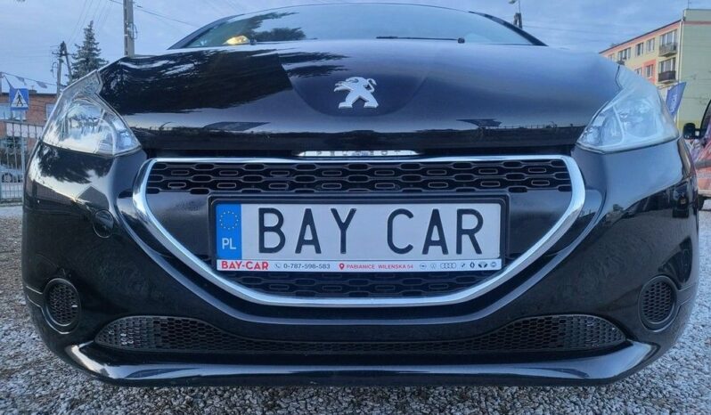 Peugeot 208 full
