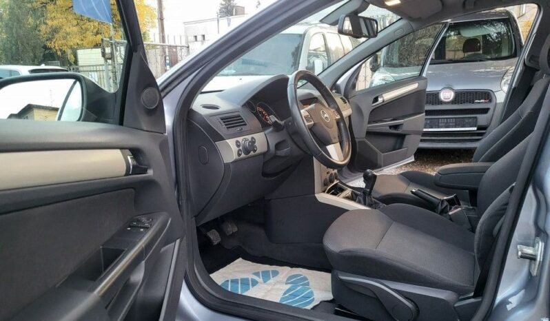 Opel Astra full