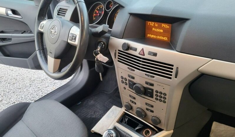 Opel Astra full