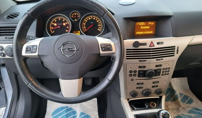 Opel Astra full