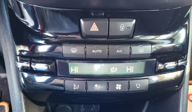Peugeot 208 1.6 HDI 100KM Bogata Wersja Zarejestrowany Mały Przebieg Zapraszamy !! I (2012-2019) full