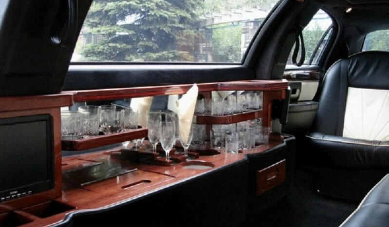 Lincoln Town Car 4,6 223 KM 9 Osób Max Długi Vat 23% Zapraszamy !!! III (1998-2011) full