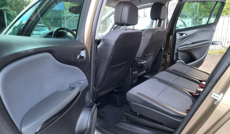 Opel Zafira C (2011-) full